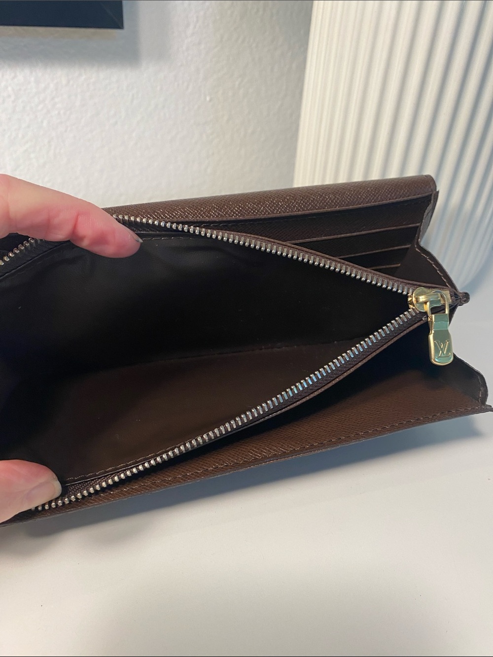 Louis Vuitton Damier Ebene Sarah Wallet - Picture 10 of 17